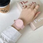 ⁦ساعة نسائية الترند الدائيريه تاتيك بجميع الالوان⁩ - الصورة ⁦6⁩
