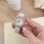 ⁦ساعة نسائية ماركة Kaqinuo بحزام جلد رقيق⁩ - الصورة ⁦8⁩