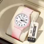 ⁦ساعة ماركة LANGSN مع حزام مطاطي راقي⁩ - الصورة ⁦9⁩